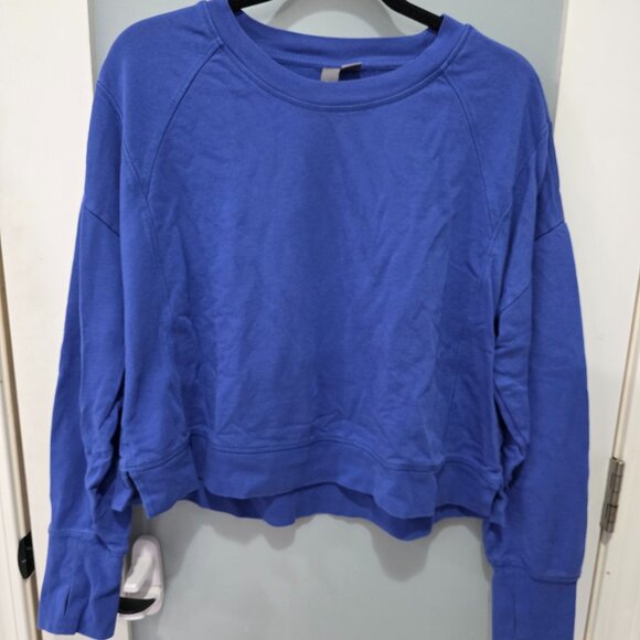 Sweaty Betty Tops - Sweaty Betty Blue Cropped Sweatshirt Women’s XL Thumb Holes Athleisure